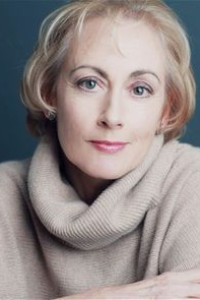 Paula Wilcox